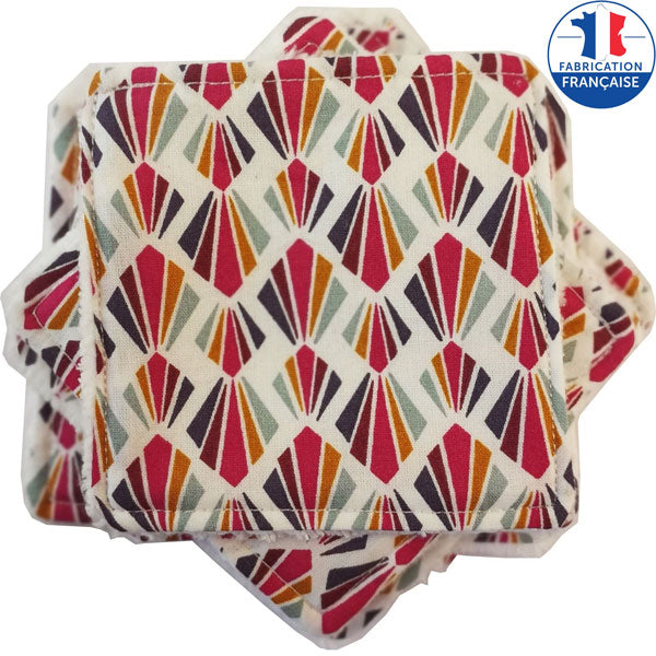 Semainier de lingettes lavables en coton de couleur blanche aux motifs palmes dans les tons rouges